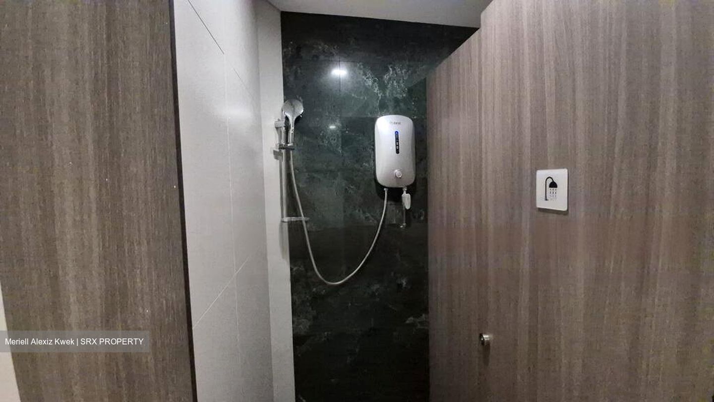 Skywaters Residences (D1), Office #487084521